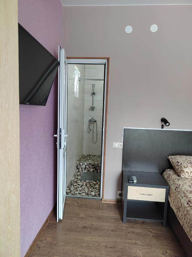Guest House Санэль トゥサンドリプシュ エクステリア 写真